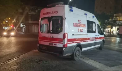 Ambulansın Camını Meyve Kasasıyla Kırdı