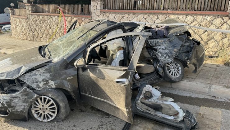 İzmir'de Trafik Kaza: Genç Sürücü ve Arkadaşları Ağır Yaralandı
